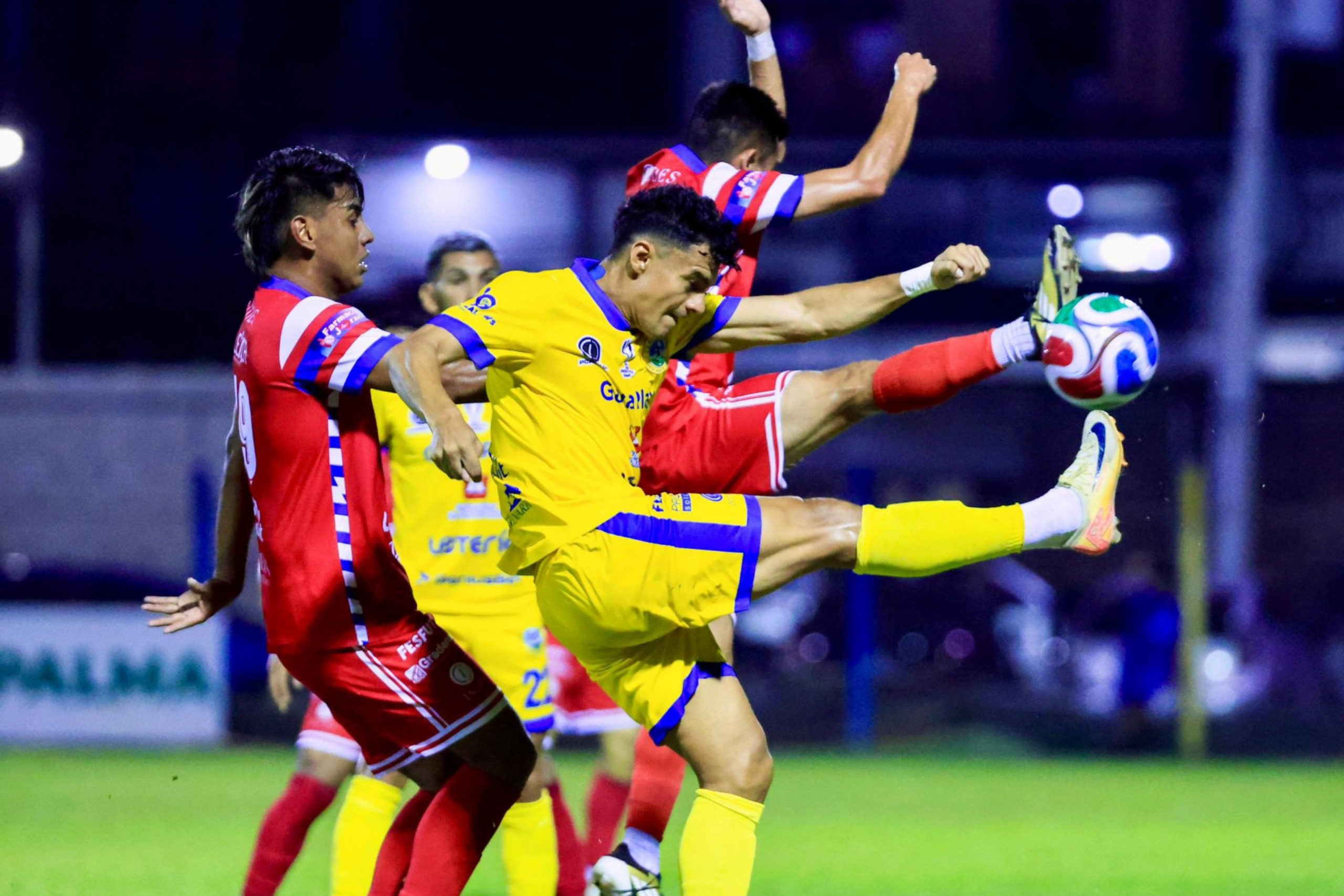 MUNICIPAL LIMEÑO DERROTA A ROBLE Y AVANZA A CUARTOS DE FINAL DE LA COPA PRESIDENTE